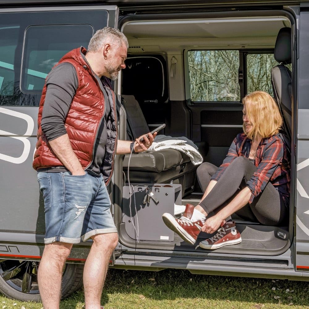 busboxx-camper-organizer-shoeboxx-schuhregal-vw-t5-t6-beifahrerseite image 4