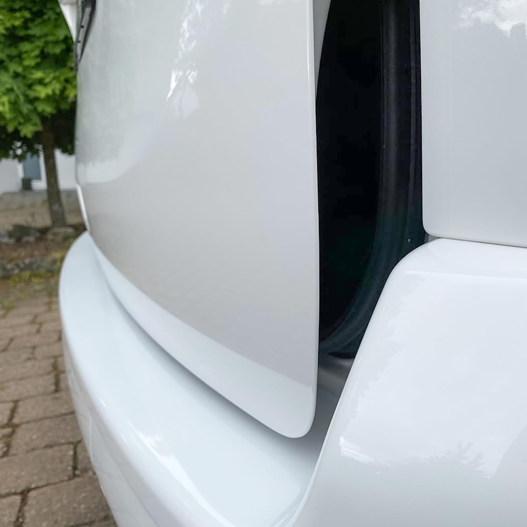 busboxx-heckklappenaufsteller-bel-ftung-f-r-vw-t5-t6-t6-1 image 3