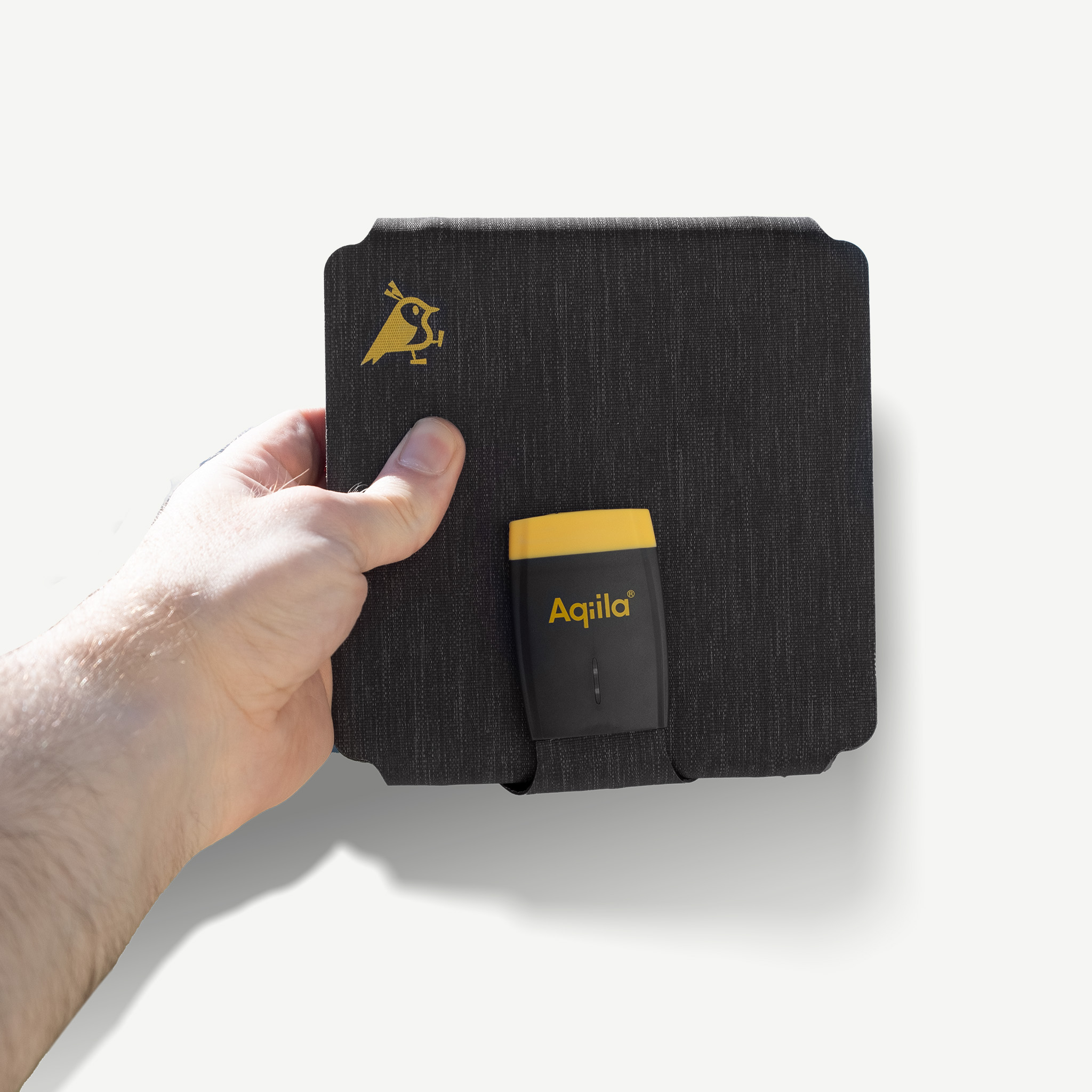 aqiila-sunbird-p21-solarpanel-faltbar-20-w-usb-c-ip67 image 3