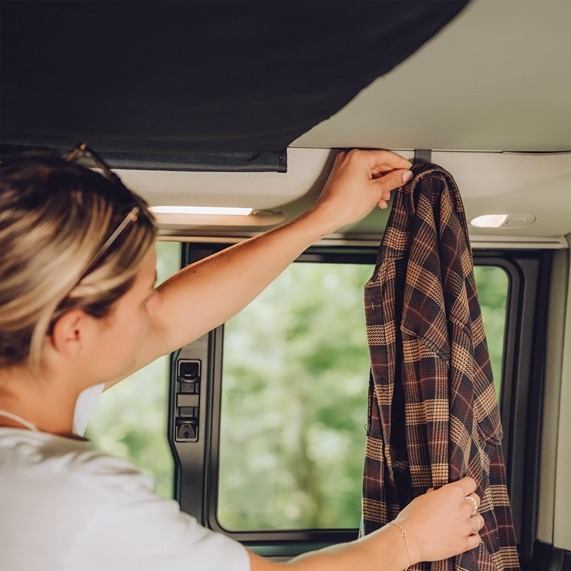 busboxx-camper-haken-schlafdach-2er-vw-t5-t6-stahl image 4