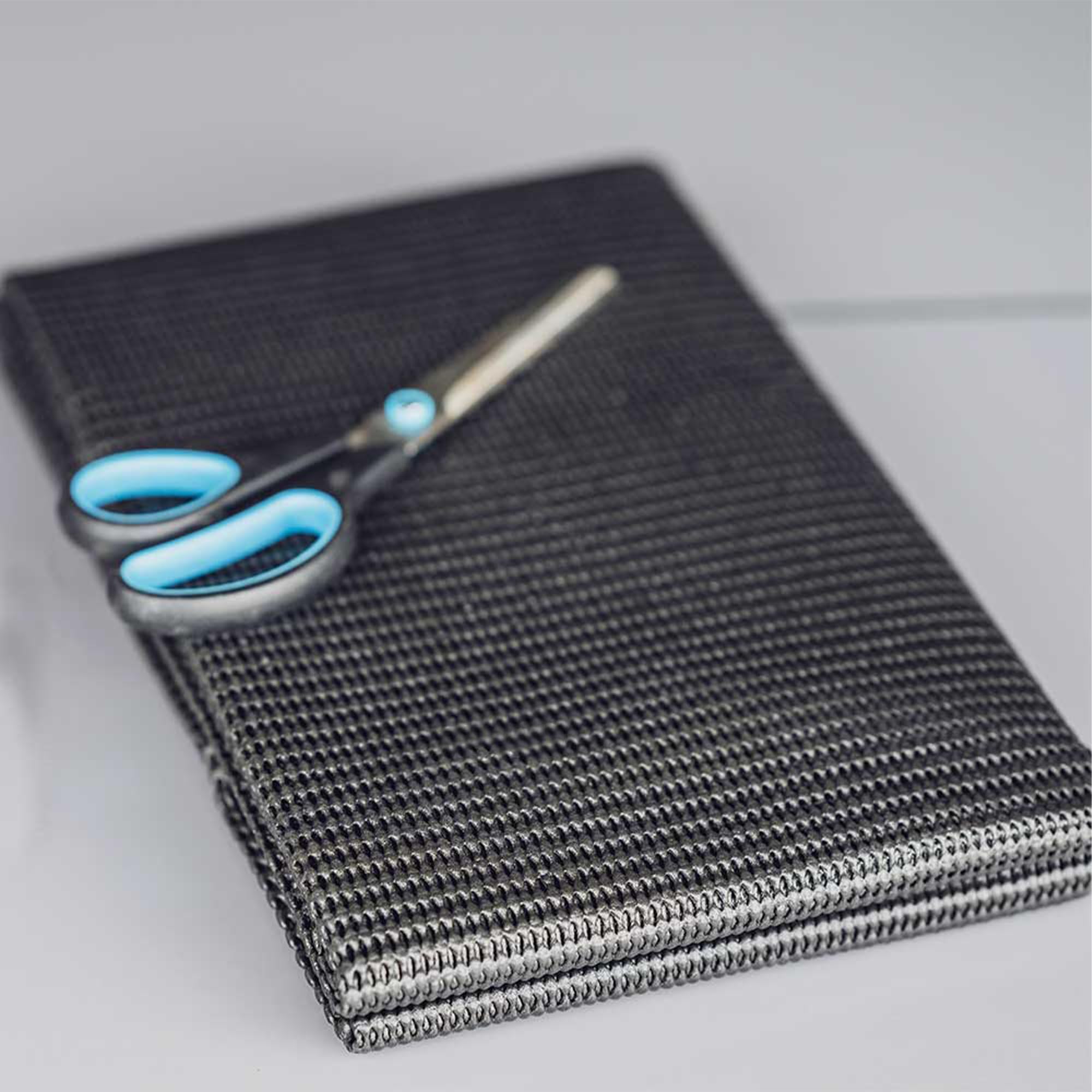busboxx-antirutschmatte-120x100-zuschneidbar-kofferraum image 4