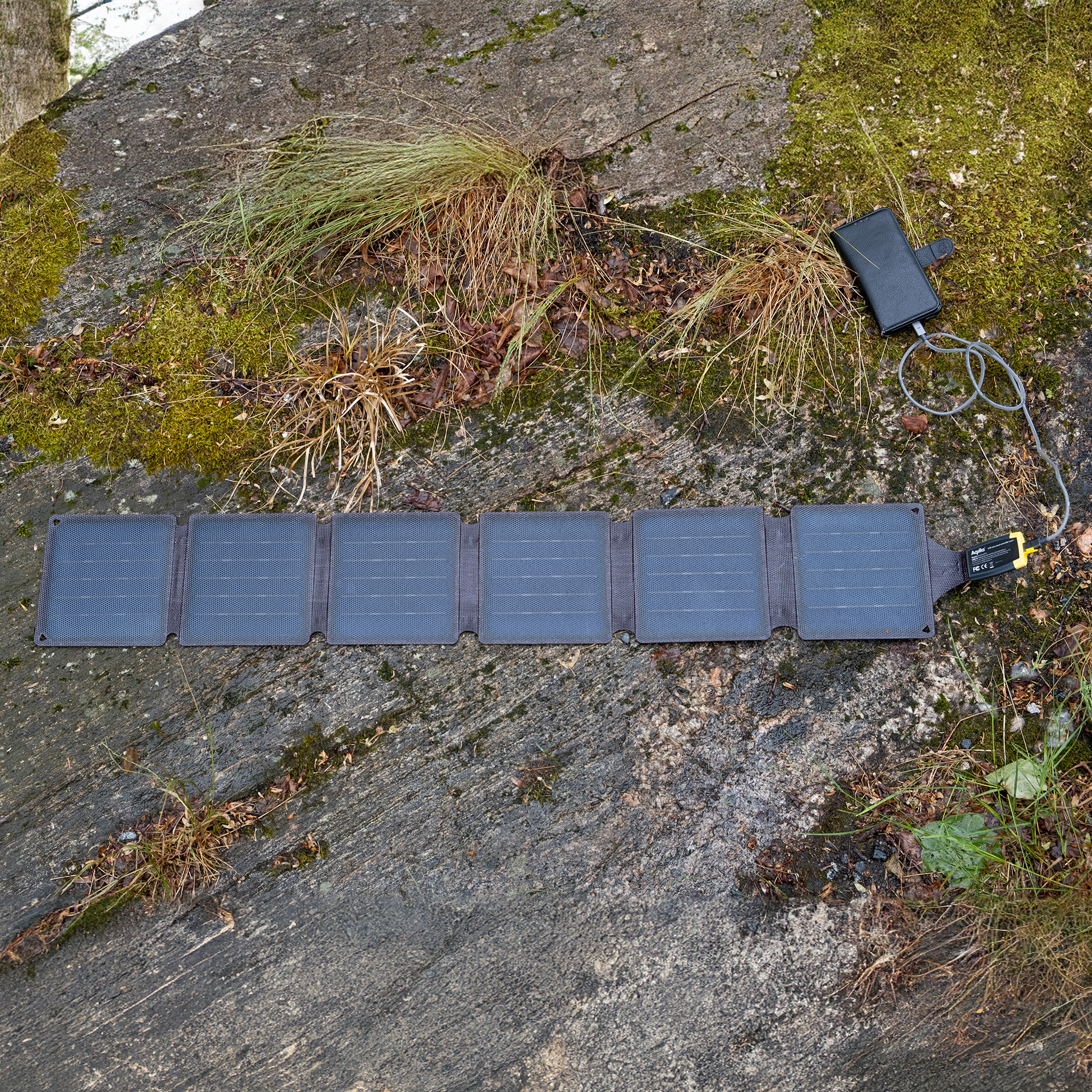 aqiila-sunbird-p21-solarpanel-faltbar-20-w-usb-c-ip67 image 6